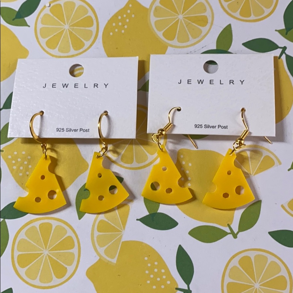 🍋 NWT Cheese Gold Snack Earrings